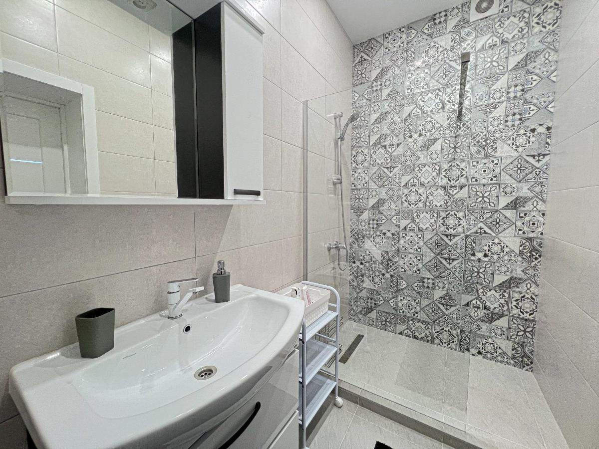 Dendrarium Park, 1Bd Apartment With Living Room Chisinau Exterior photo